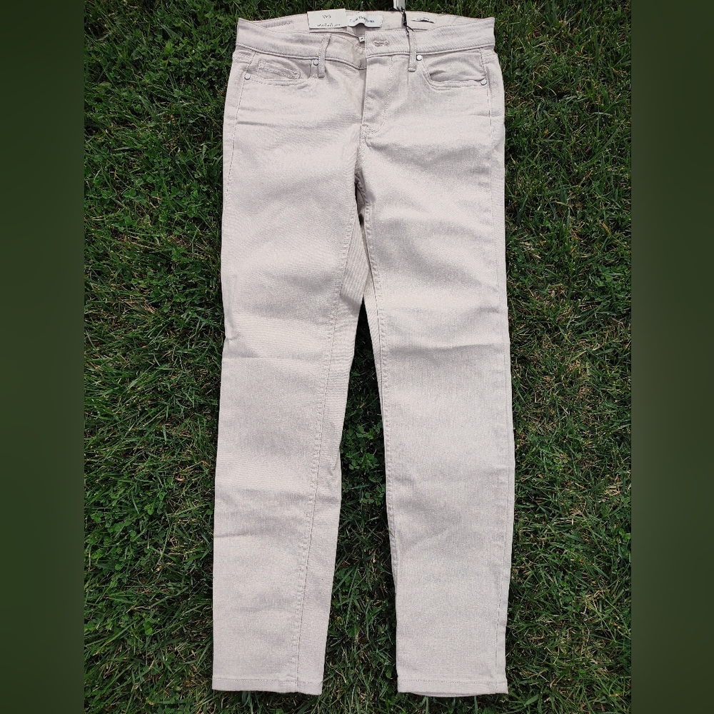 Stylish Beige Skinny Jeans